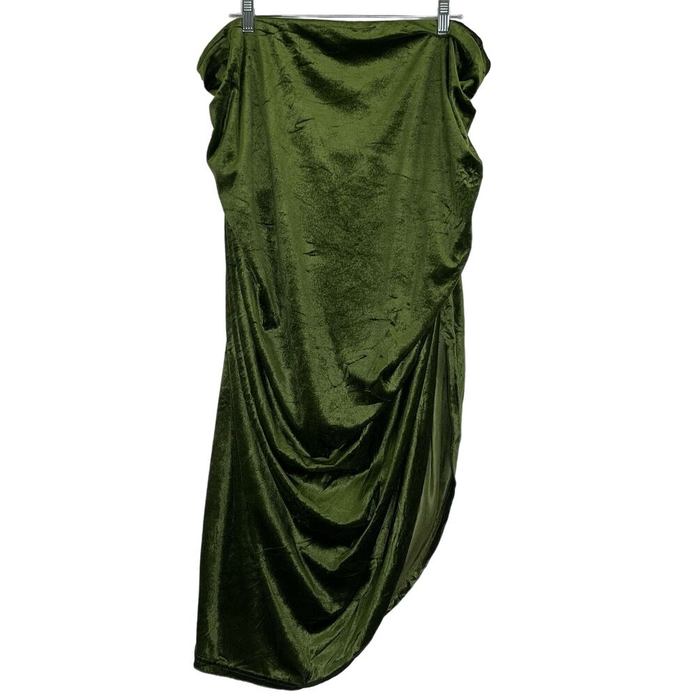 Pretty Little Thing plus velvet velour ruched side midi skirt green size 20